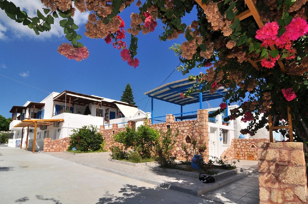 Aphrodite Studios - Adamas (Milos)